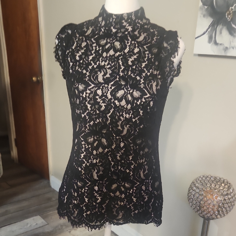 White House Black Market Black Lace Sleeveless Top Size XS